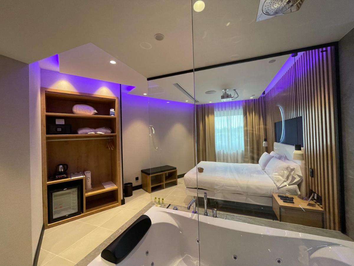Felix Hotel فالس المظهر الخارجي الصورة